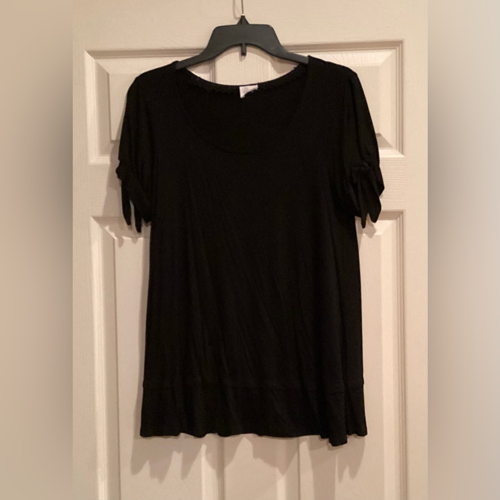 Cupio split sleeve top size small